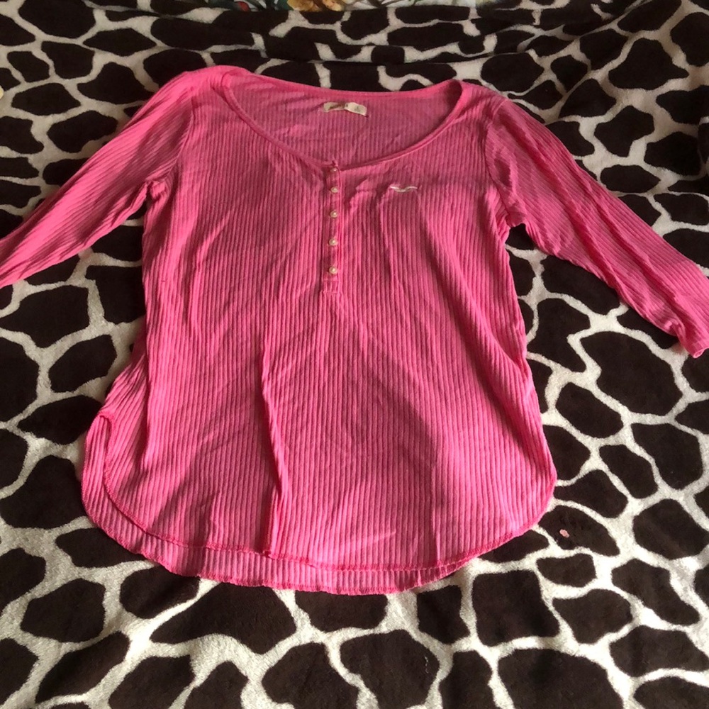 mid sleeved shirt
